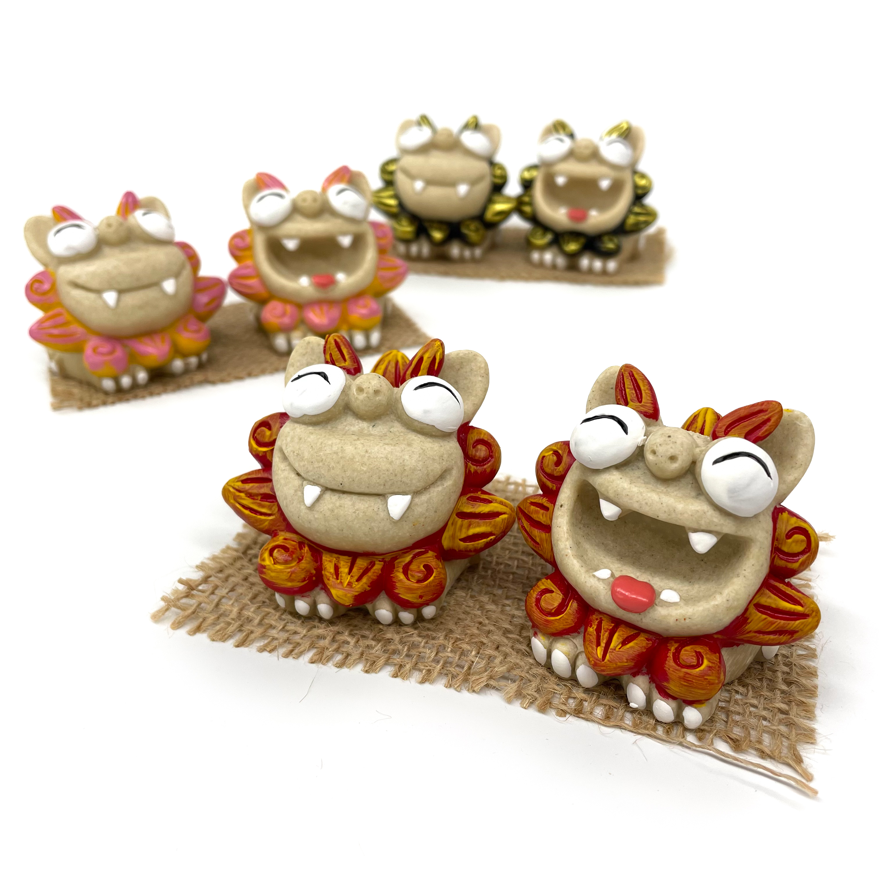 大笑いシーサー正面(5.5cm)