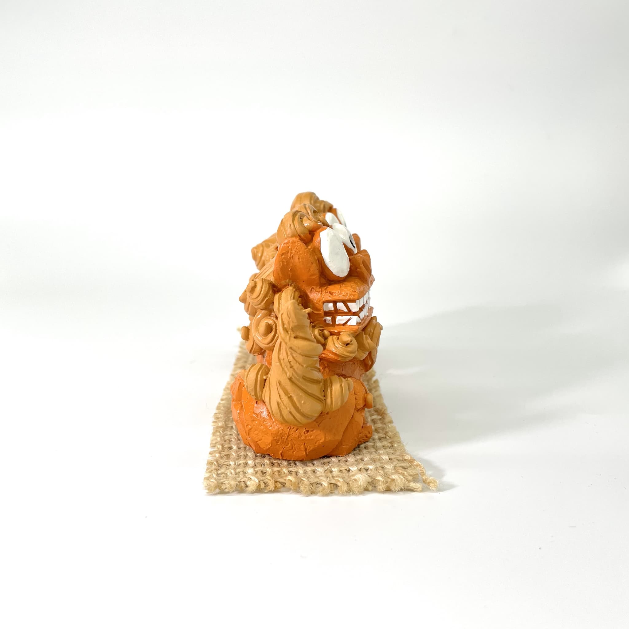 原始獅子 座(8cm)